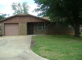 4912 SE Trenton Rd, Lawton, OK 73501
