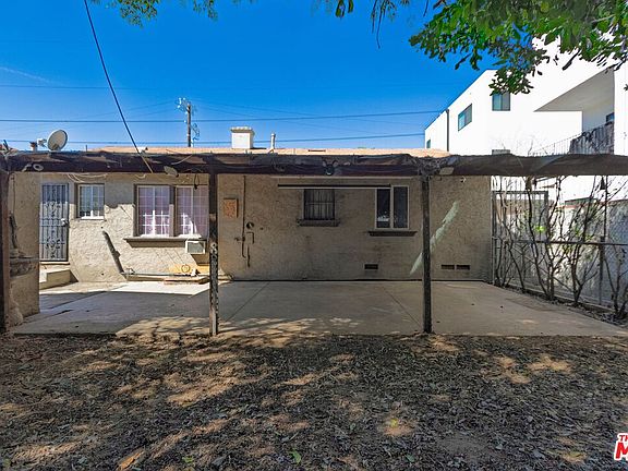 4th image of 7626 Morella Ave