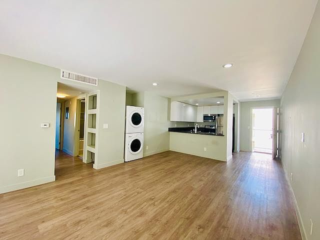 1535 1/2 N Kenmore Ave #3F, Los Angeles, CA 90027 | Zillow