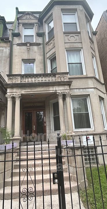 1st image of 4736 S Prairie Ave #1