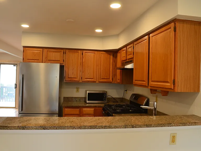 162 Salem Rd — Photo 9