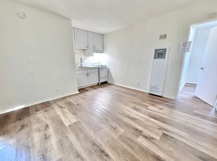 11130 Victory Blvd APT 9, North Hollywood, CA 91606