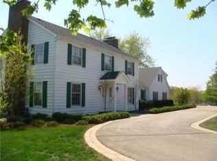 257 Donlea Rd, Barrington, IL 60010