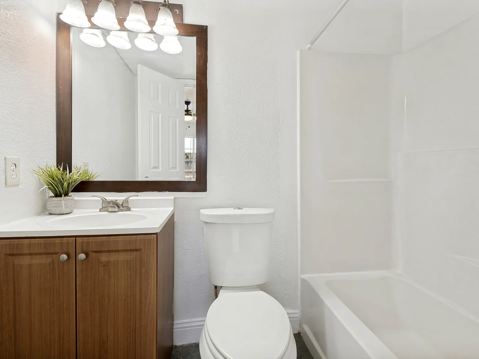 1 bed, 427 sqft, $1,375 — Photo 3