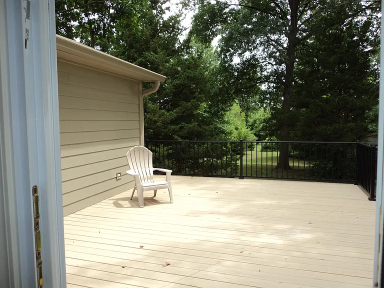 1512 Gary St — Photo 10