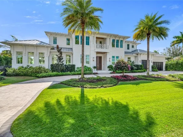 330 Broad AVE N, NAPLES, FL 34102