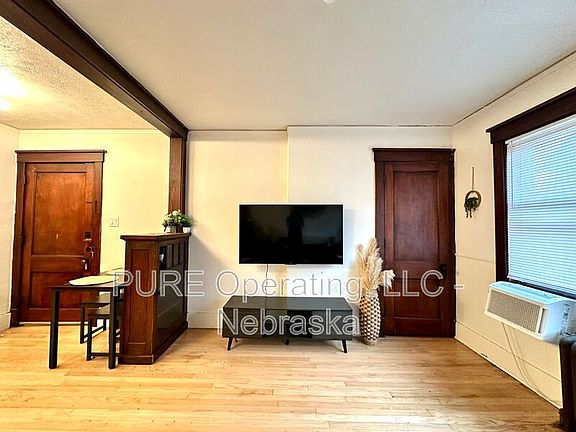 3rd image of 120 N 6th St APT 9