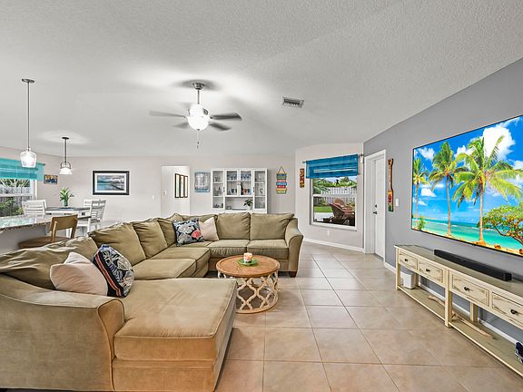3rd image of 510 SW TWIG Avenue