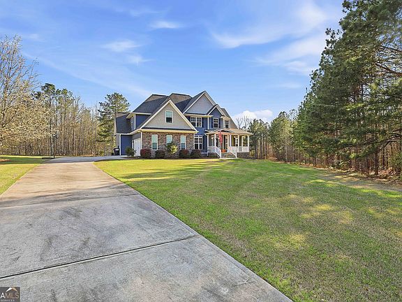 2nd image of 170 Emerson Ridge Trl