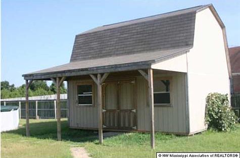 3rd image of 163 Orange Dr