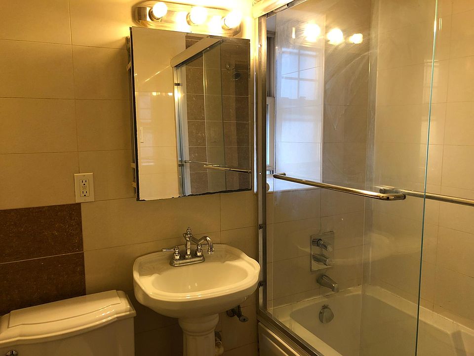 2nd image of 37 Duncan Ave APT 5H