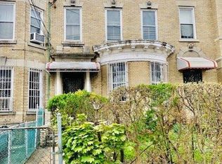 4126 Ithaca St, Flushing, NY 11373