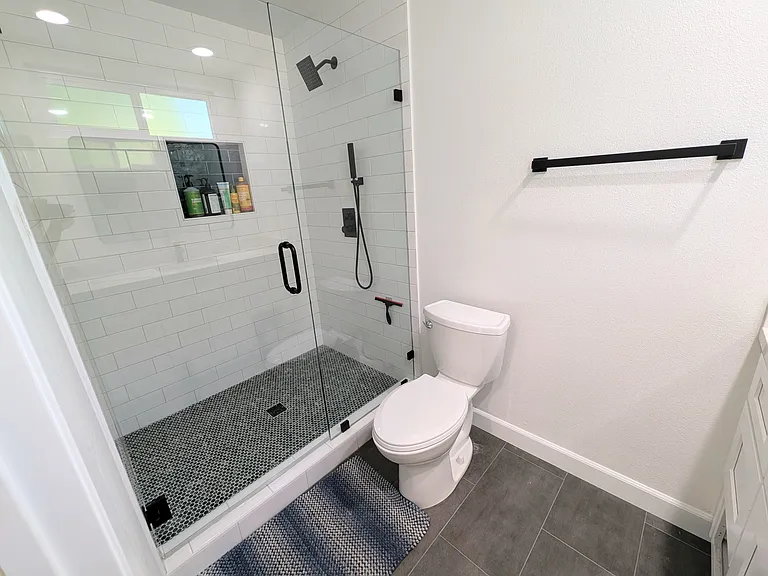 5997 Jacaranda Ln #B — Photo 4