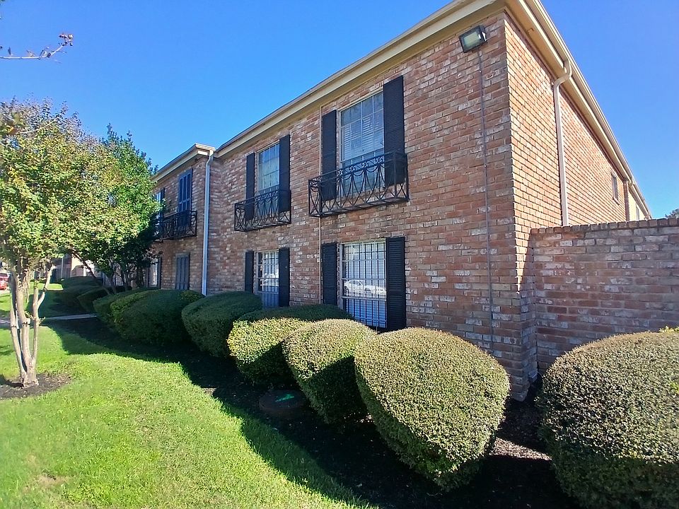 Regents Walk Townhouse
