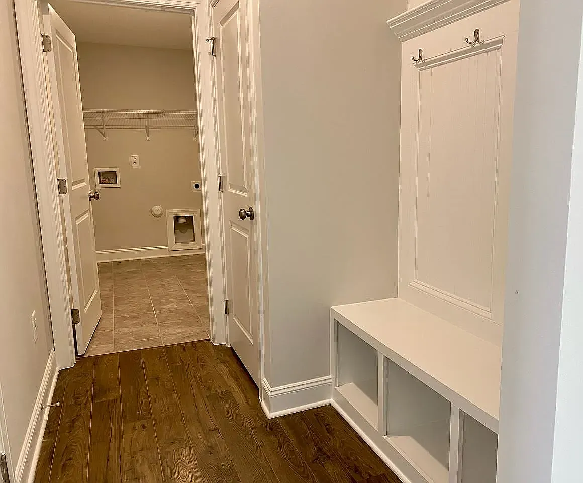 4 bed, 2450 sqft, $2,550 — Photo 4