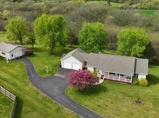 1764 Williams Dr, Galena, IL 61036