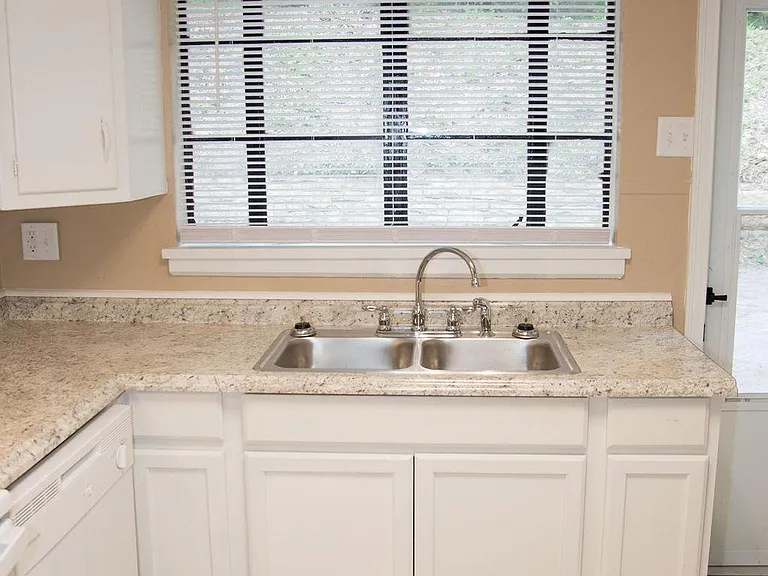 1223 Greenbrier Rd #1/2 — Photo 40