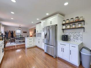 1859 New Holland Pike, Lancaster, PA 17601