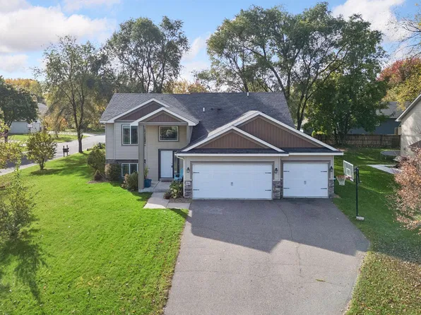 848 102nd Ln NE, Blaine, MN 55434