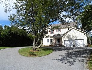 3rd image of 8 Old West Lake Dr