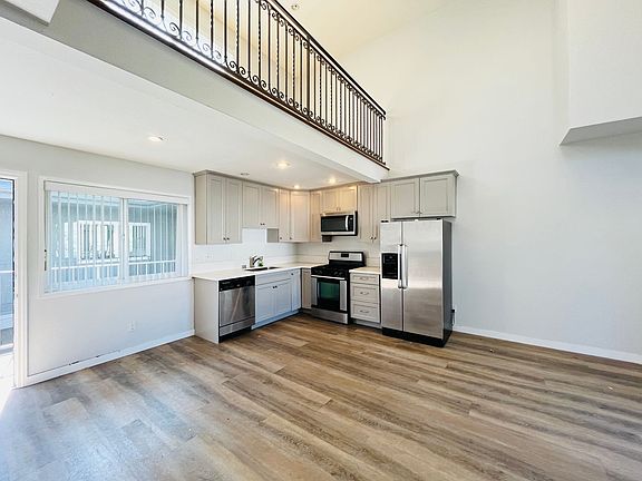 4th image of 3501 Jasmine Ave APT 18