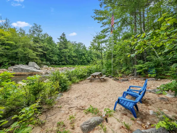 46 Johnson Road, Albany, NH 03818