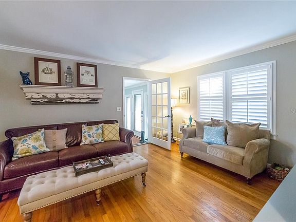 4th image of 4608 S Esperanza Ave
