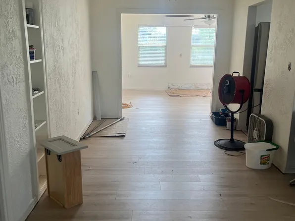 1003 39th Ave W, Bradenton, FL 34205