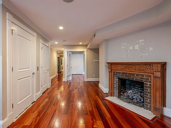 5th image of 2126 R St NW #B