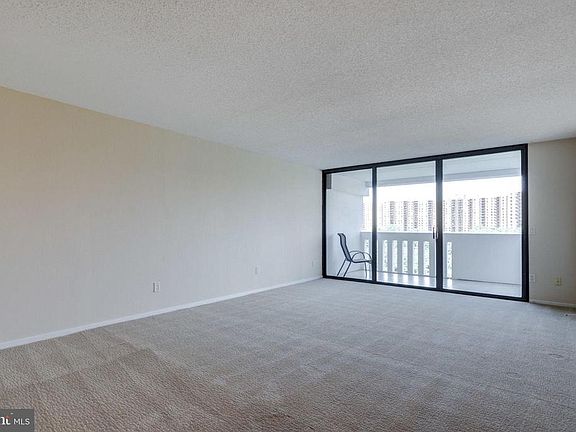3rd image of 6101 Edsall Rd APT 1210A