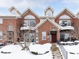 120 W Oakbrook Dr, Ann Arbor, MI