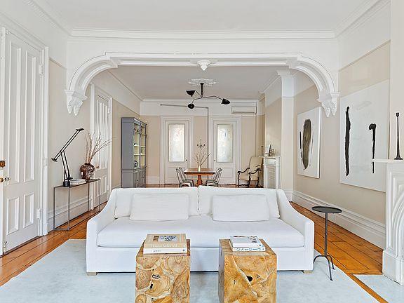 4th image of 430 Henry St #1