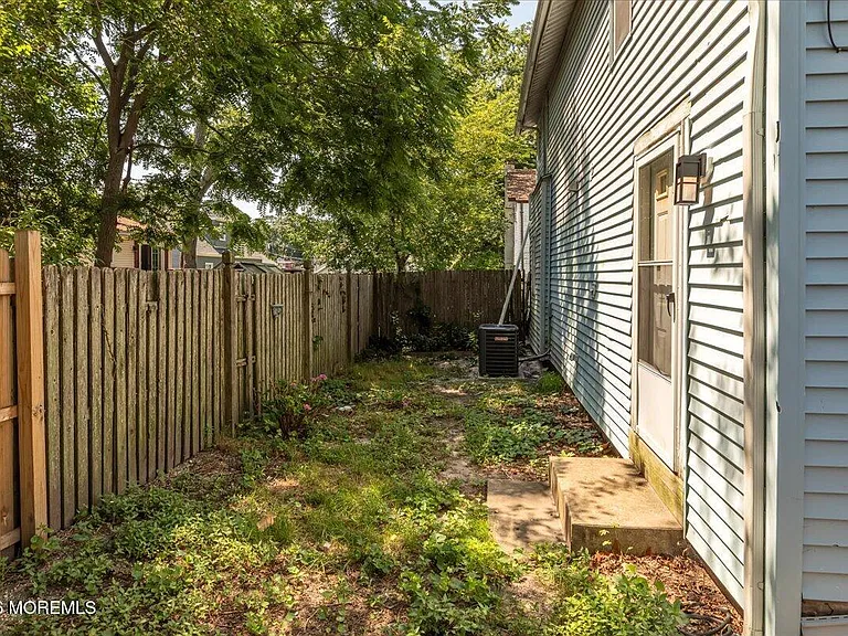 82 Neptune Ave #1/2 — Photo 30