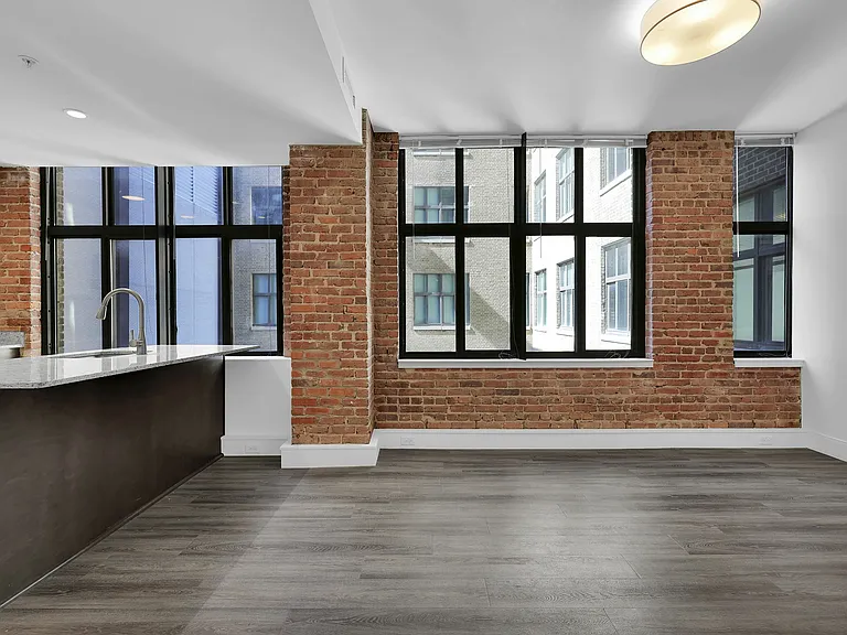 The Residences at Barnett — Photo 29