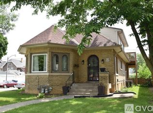 2376 N 56th St #A, Milwaukee, WI 53210