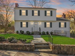 195 Ross Hill Rd, Fairfield, CT 06824