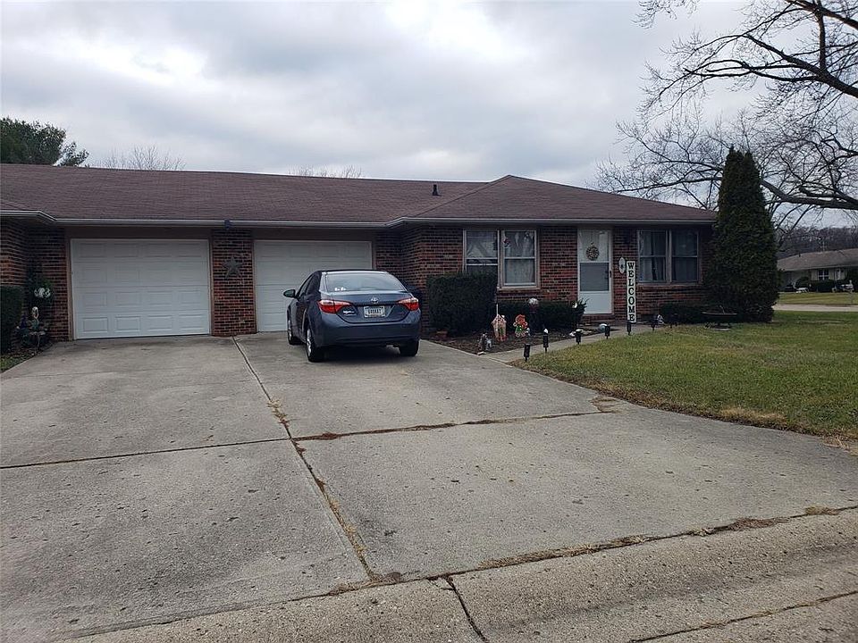 2nd image of 4417 Hilltop Way #4419