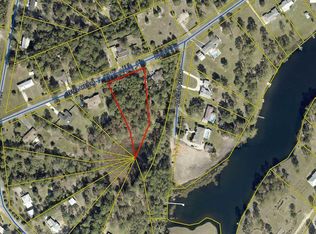 22 Ten Lake Dr, Defuniak Springs, FL 32433