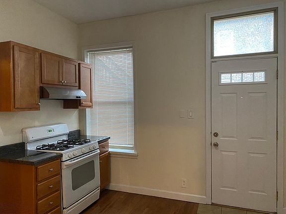 3rd image of 1123 W 31st St #1REAR