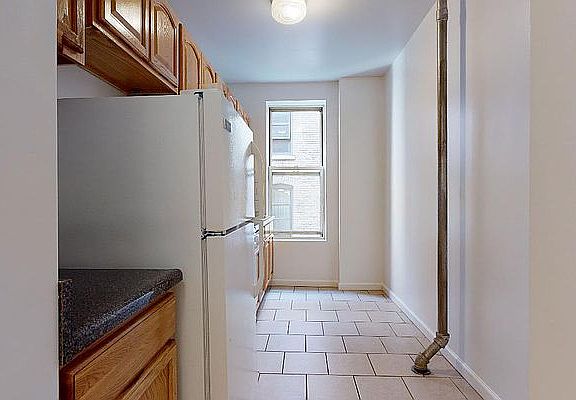 4th image of 68 Cabrini Blvd APT 24