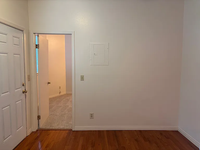 1414 SE Lambert St #3 — Photo 3
