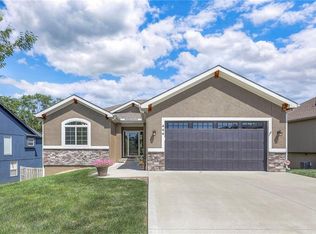 444 Madison Creek Dr, Raymore, MO 64083