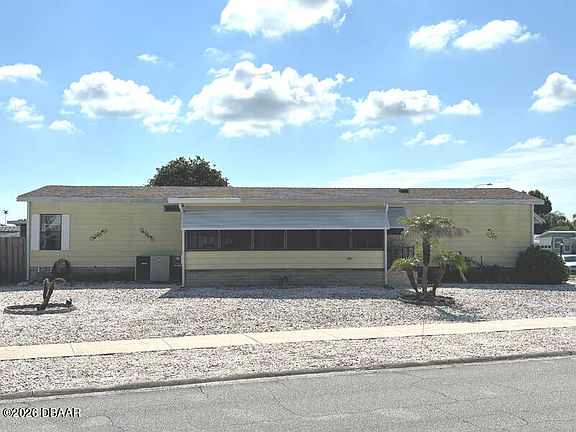 5th image of 719 Fieldstone Ave
