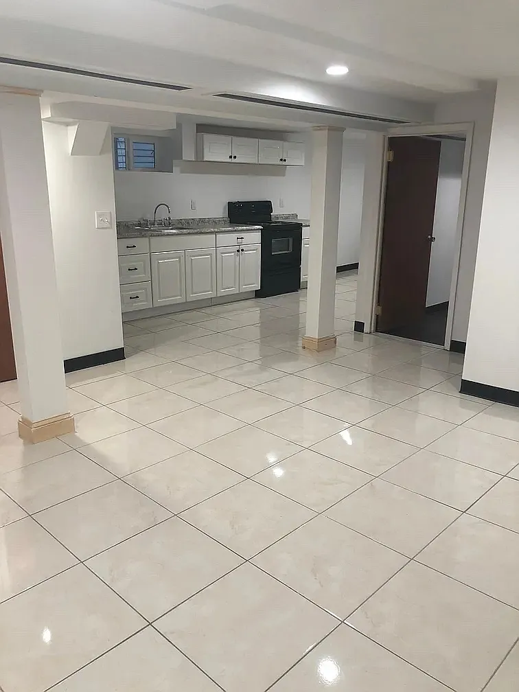 2 bed, $1,100 — Photo 4
