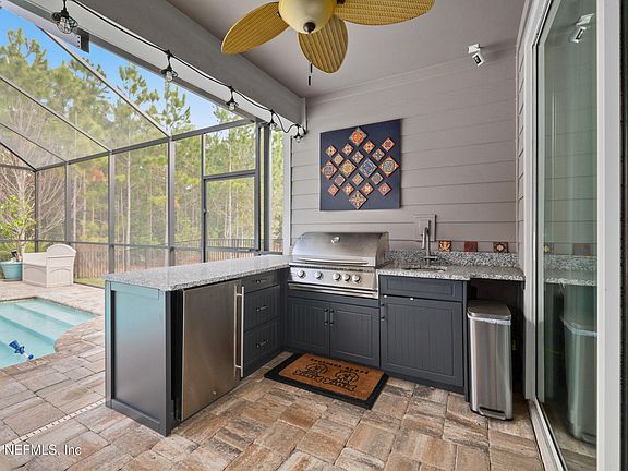 5th image of 10886 TOWN VIEW Drive