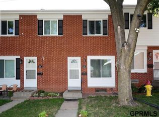 128 Arbor Ct, Omaha, NE 68108