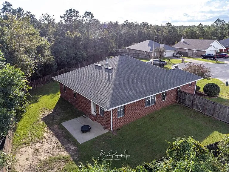 4718 Lemoyne Vis — Photo 29
