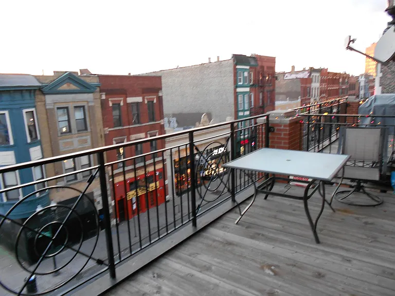 1513 N Milwaukee Ave — Photo 17