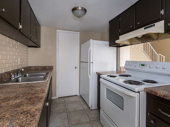 4th image of 4261 N 67th Ln