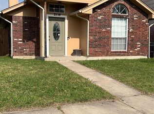 2114 Meench Dr, Moore, OK 73170